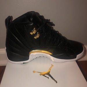 Women’s Retro 12